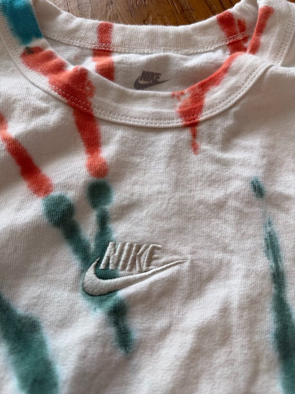 NIke Tied Eye Heavy T - Medium